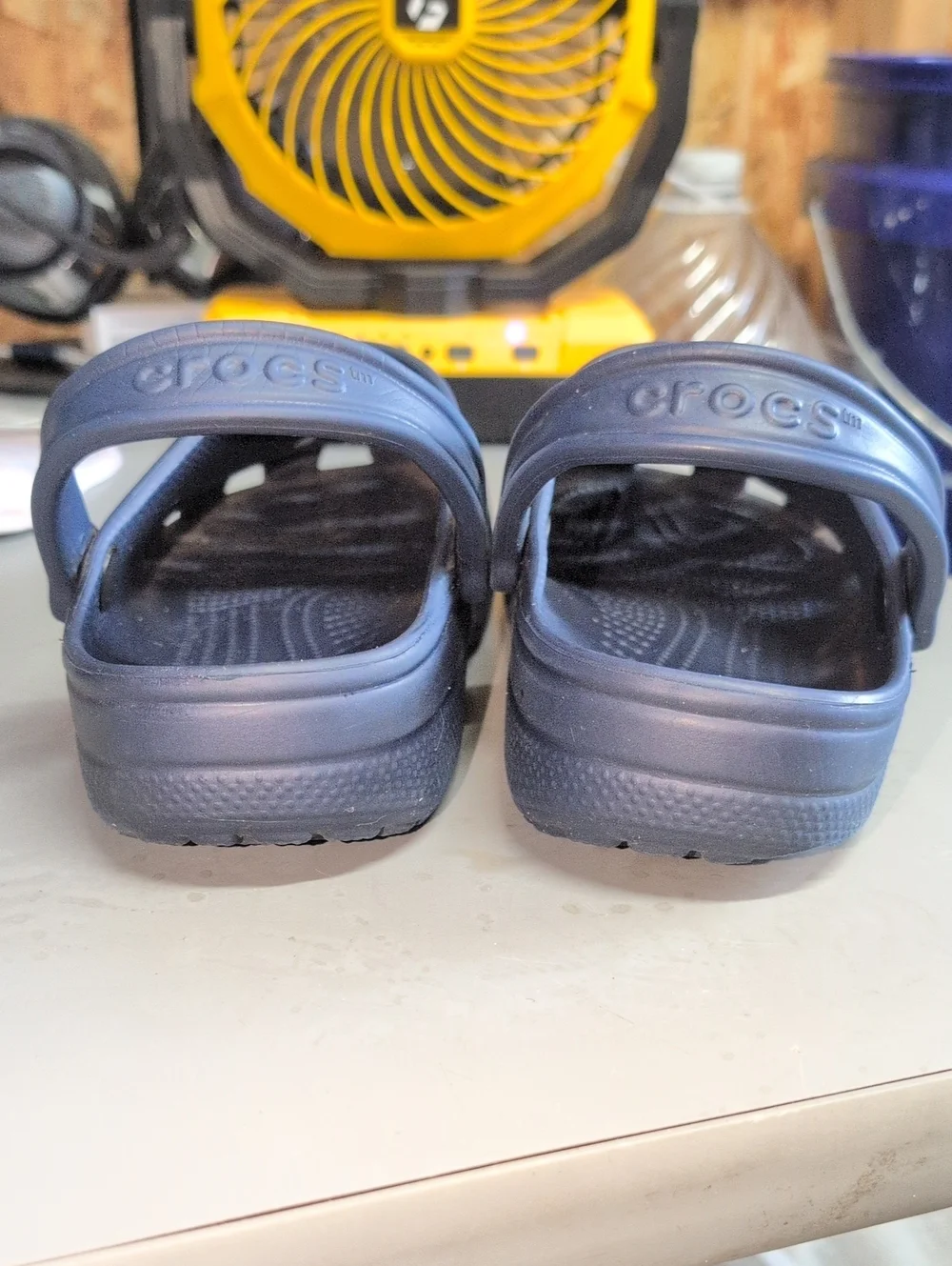CROCS (Sz.8)  Classic Clog - Black